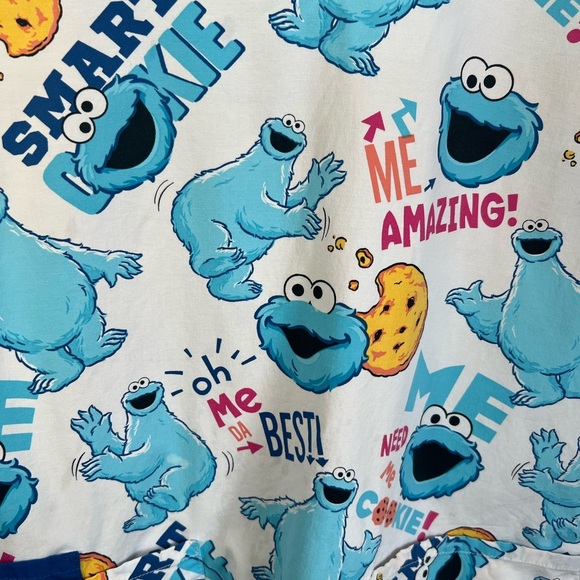 Sesame Street Cookie Monster Scrub Top Healthcare Nursing Size Small - Picture 3 of 7